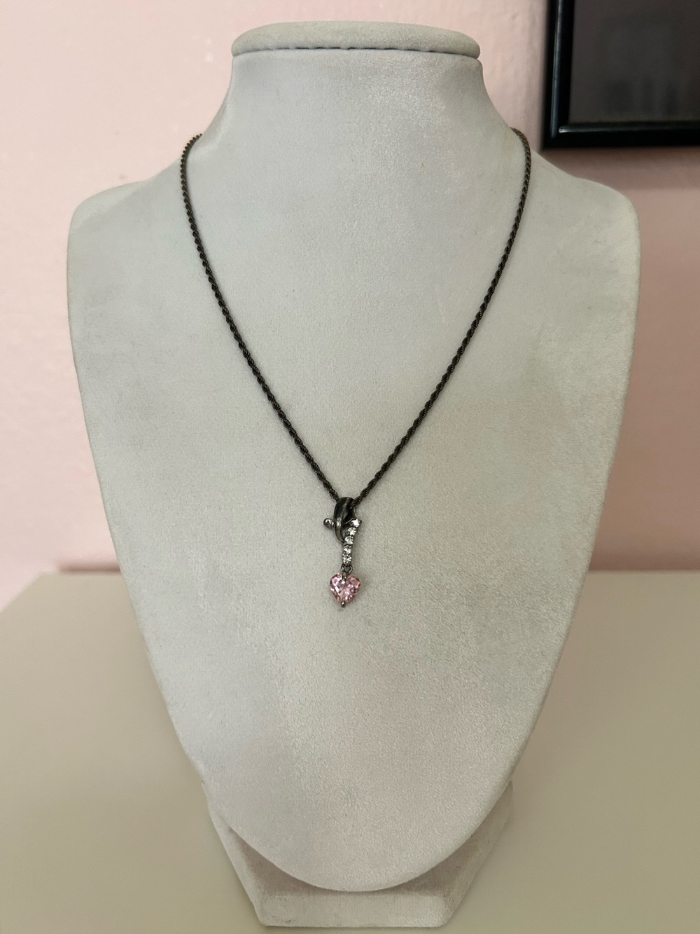 Vintage .925 Sterling Silver Pink Heart Crystal Pendant Necklace